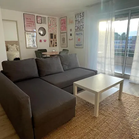 6 Personnes Proche Centre Saint-Raphael (Var)