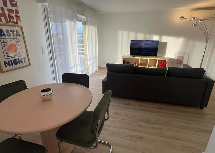 6 Personnes Proche Centre Апартаменты